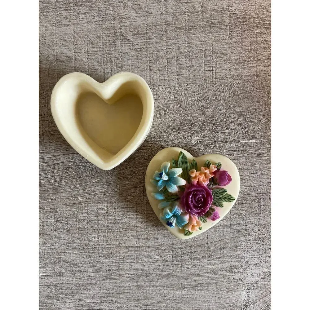 Resin Heart Shaped Floral Trinket Box / Miniature Jewelry Box with 3D Flowers